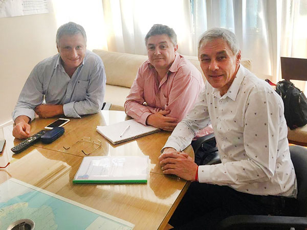 Cagliardi efectuó gestiones para retomar la obra de provisión de agua potable para Los Talas
